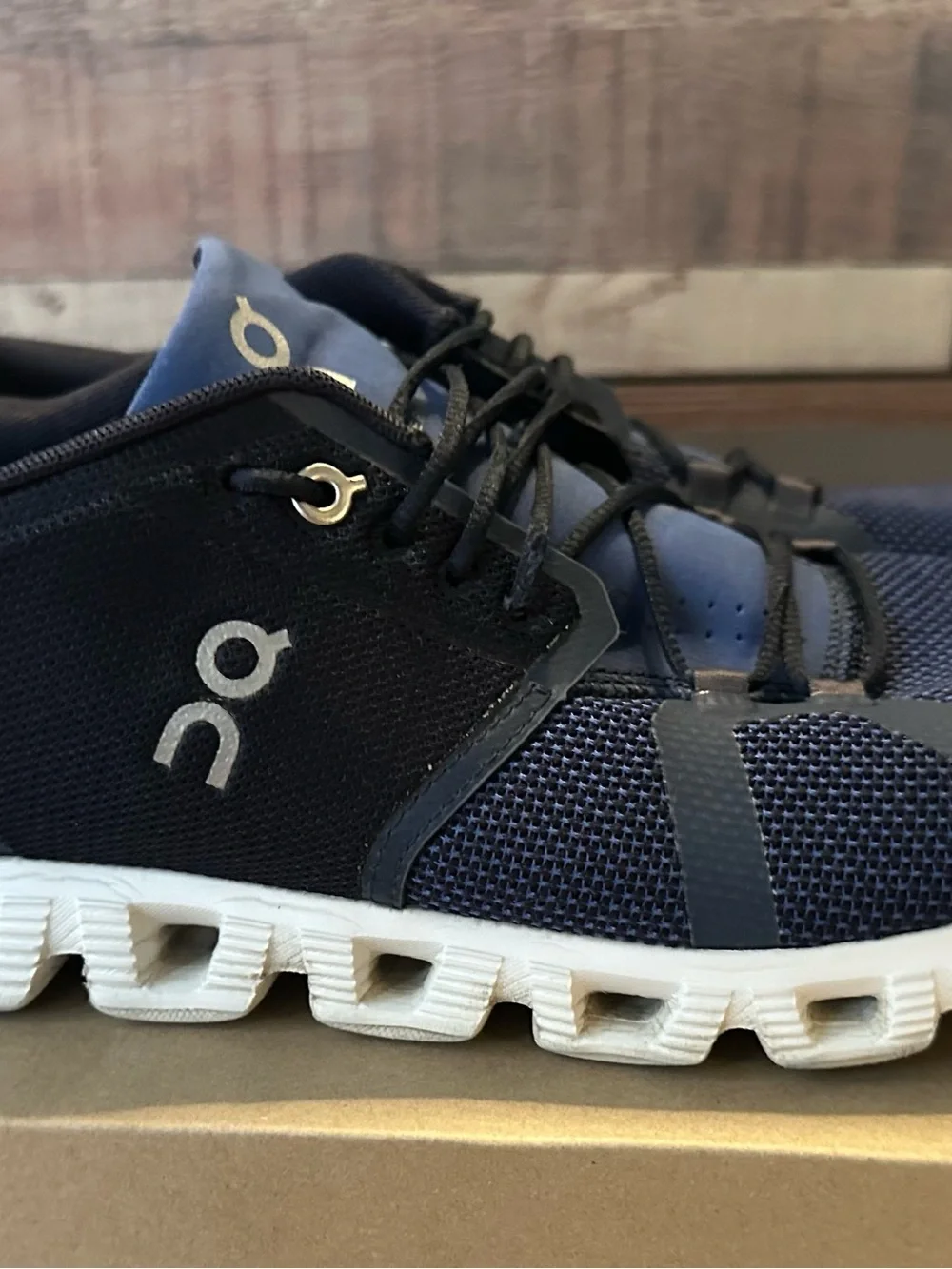 On Running Men’s Sneakers in Navy and Black